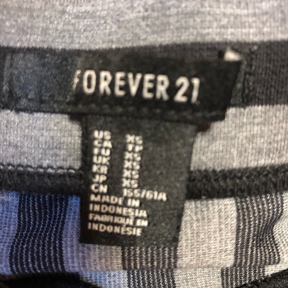 Forever 21 striped mini skirt worn once - Picture 2 of 4